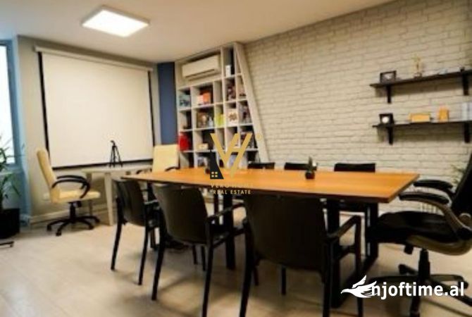 Ambient biznesi me qera 3+1 ne Tirane - 400 Euro