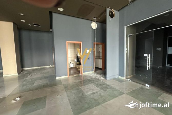 Ambient biznesi me qera 1+1 ne Tirane - 40,000 Leke