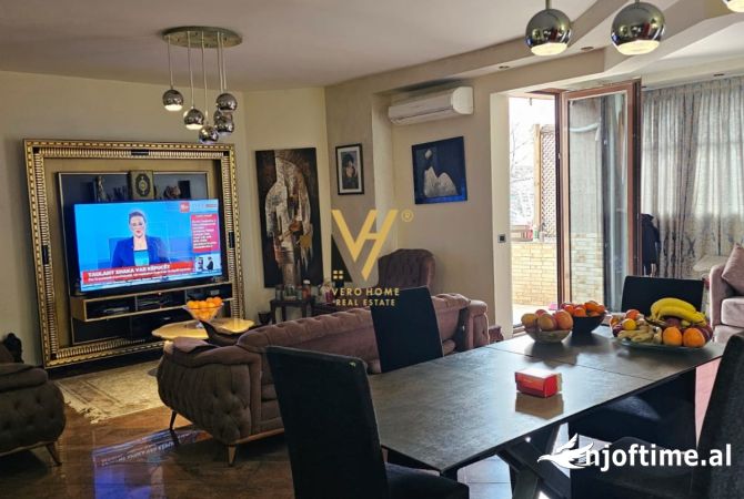 Shtepi me qera 2+1 ne Tirane - 2,500 Euro