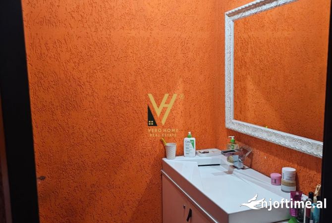 Shtepi me qera Apartament ne Tirane, 2+1, Mobilimi E mobiluar, Pagesa 2,500  Euro.