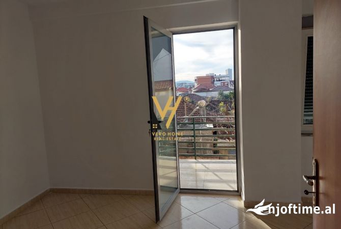 Shtepi ne shitje 2+1 ne Tirane - 135,000 Euro