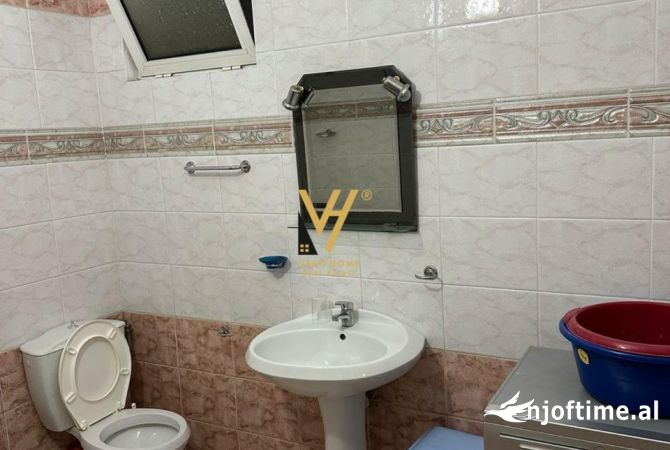 Shtepi me qera Apartament ne Tirane, 2+1, Mobilimi E mobiluar, Pagesa 500  Euro.