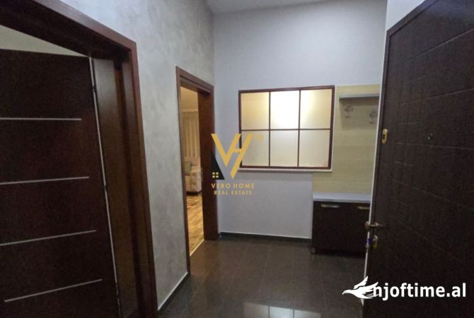 Shtepi me qera Apartament ne Tirane, 1+1, Mobilimi E mobiluar, Pagesa 650  Euro.