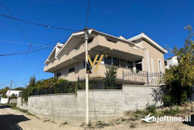 Shtepi ne shitje 7+1 ne Durres - 250,000 Euro