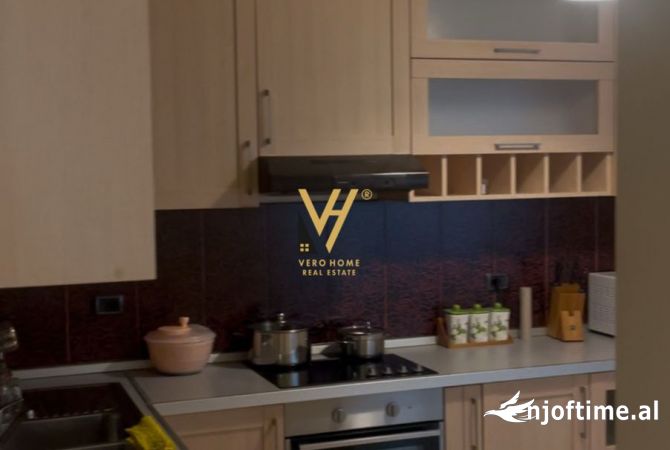 Shtepi me qera Apartament ne Tirane, 3+1, Mobilimi E mobiluar, Pagesa 800  Euro.