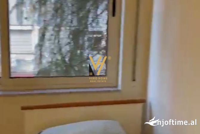 Shtepi me qera Apartament ne Tirane, 3+1, Mobilimi E mobiluar, Pagesa 800  Euro.