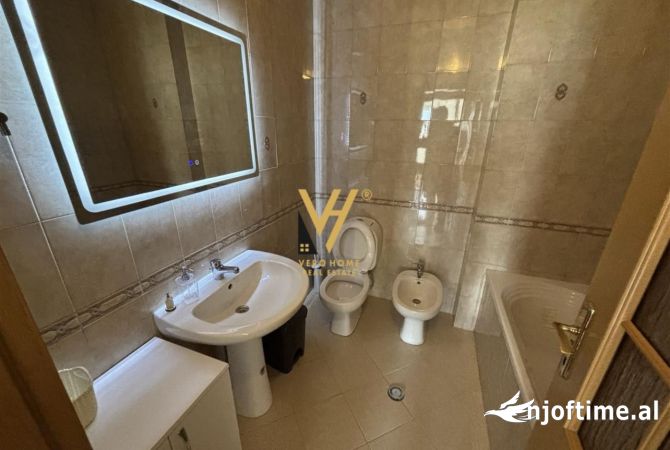 Shtepi me qera Apartament ne Tirane, 1+1, Mobilimi E mobiluar, Pagesa 730  Euro.