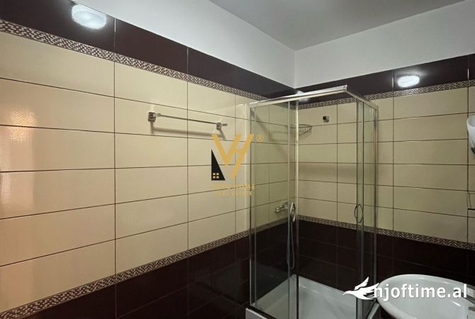 Shtepi ne shitje Apartament ne Tirane, 2+1, Mobilimi E mobiluar, Pagesa 156,000  Euro.