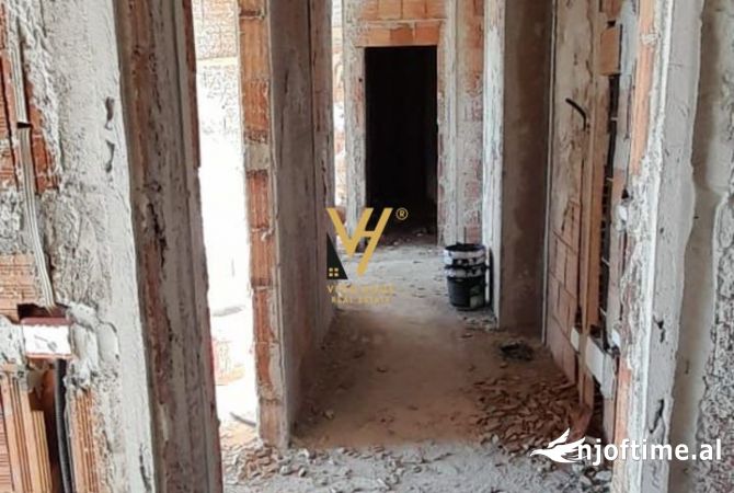 Shtepi ne shitje 2+1 ne Tirane - 165,000 Euro