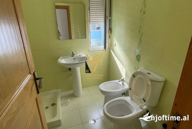 Ambient biznesi me qera 3+1 ne Tirane - 700 Euro