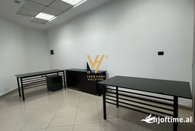 Ambient biznesi me qera 3+1 ne Tirane - 600 Euro