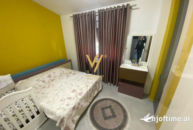 Shtepi me qera Apartament ne Tirane, 3+1, Mobilimi E mobiluar, Pagesa 1,200  Euro.
