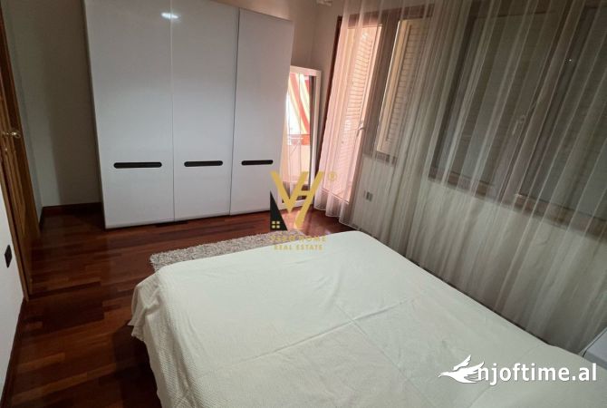 Shtepi me qera Apartament ne Tirane, 1+1, Mobilimi E mobiluar, Pagesa 700  Euro.
