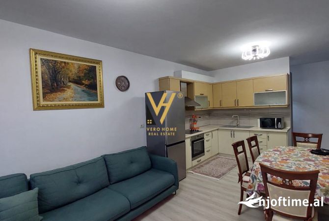 Shtepi me qera 2+1 ne Tirane - 75,000 Leke