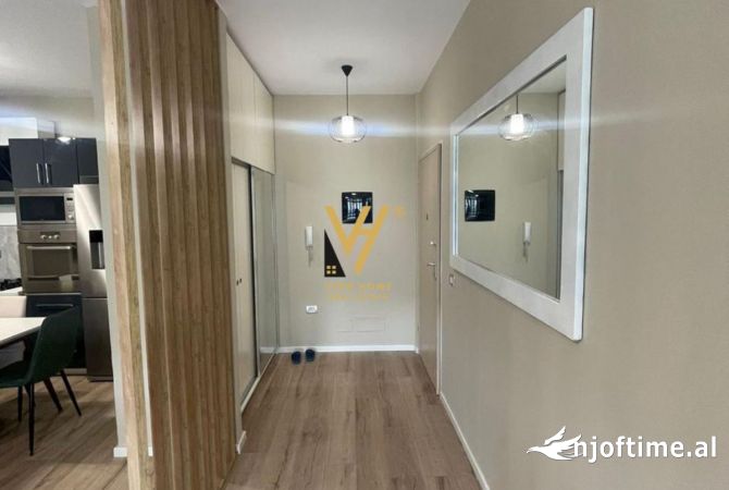 Shtepi me qera Apartament ne Tirane, 3+1, Mobilimi E mobiluar, Pagesa 1,200  Euro.