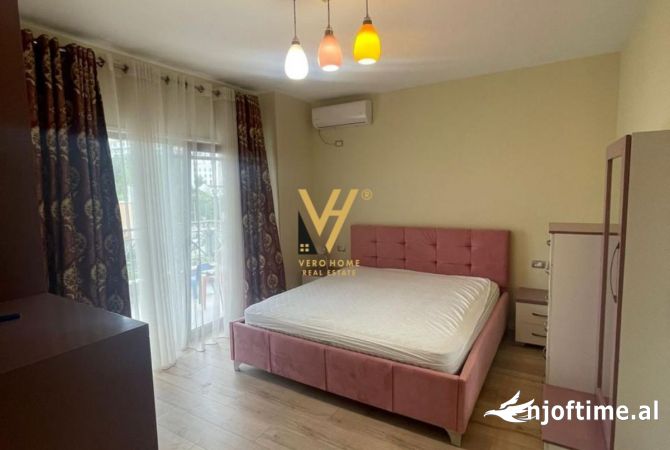 Shtepi me qera Apartament ne Tirane, 3+1, Mobilimi E mobiluar, Pagesa 1,200  Euro.