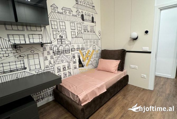Shtepi me qera 3+1 ne Tirane - 2,500 Euro
