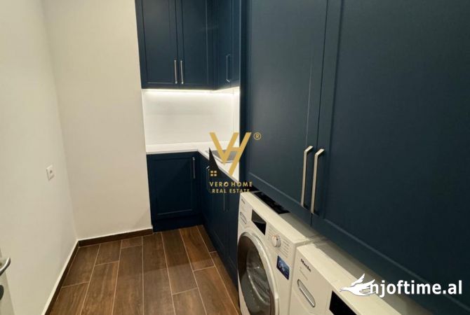 Shtepi me qera Apartament ne Tirane, 3+1, Mobilimi E mobiluar, Pagesa 2,500  Euro.