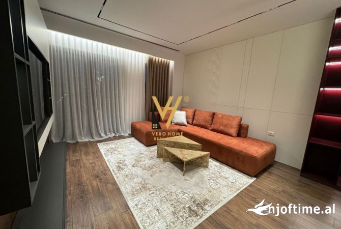 Shtepi me qera 3+1 ne Tirane - 2,500 Euro