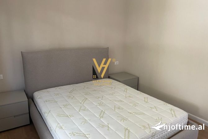 Shtepi me qera Apartament ne Vlore, 2+1, Mobilimi E mobiluar, Pagesa 1,250  Euro.