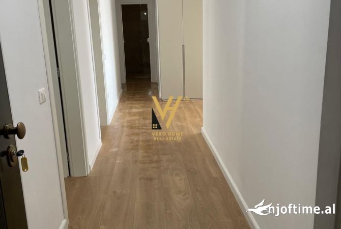 Shtepi me qera Apartament ne Vlore, 2+1, Mobilimi E mobiluar, Pagesa 1,250  Euro.