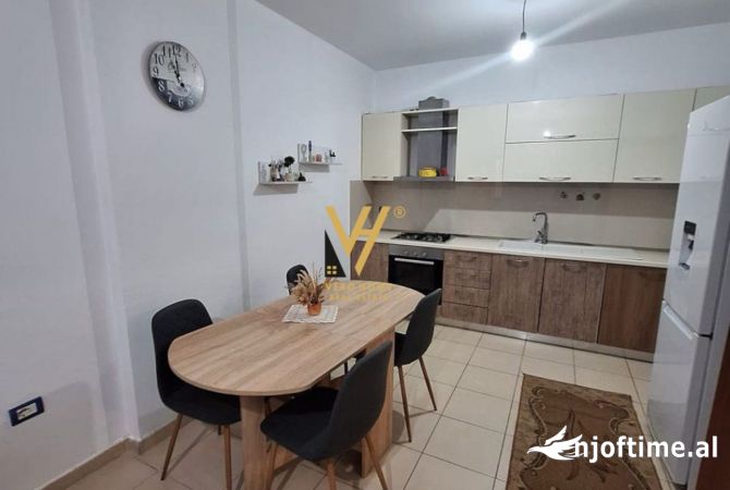 Shtepi me qera 2+1 ne Tirane - 450 Euro