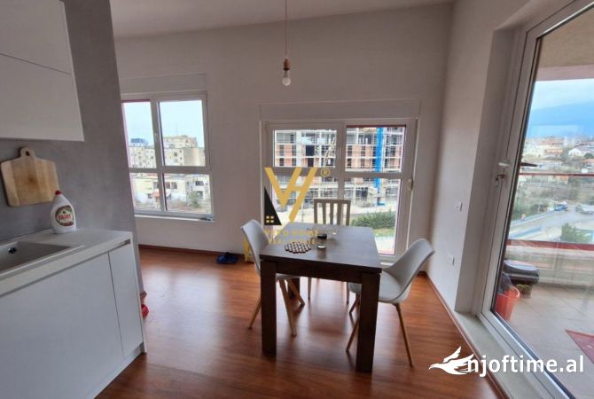 Shtepi me qera 2+1 ne Tirane - 600 Euro