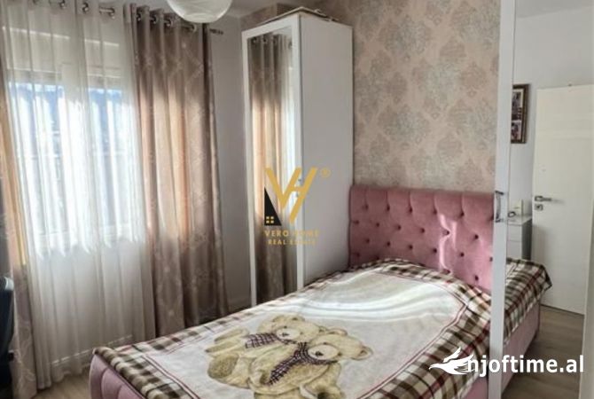 Shtepi me qera Apartament ne Tirane, 3+1, Mobilimi E mobiluar, Pagesa 900  Euro.