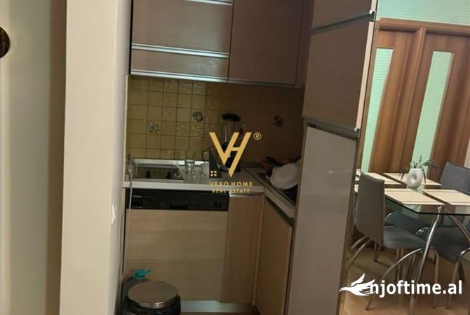 Shtepi me qera Apartament ne Tirane, 2+1, Mobilimi E mobiluar, Pagesa 650  Euro.