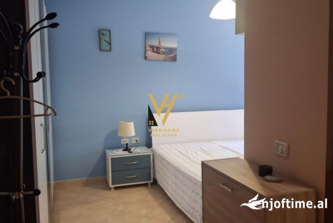 Shtepi ne shitje Apartament ne Vlore, 1+1, Mobilimi E mobiluar, Pagesa 75,000  Euro.