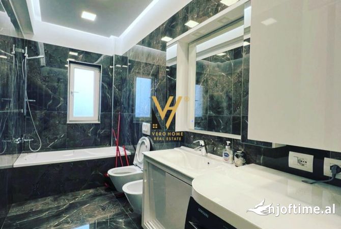 Shtepi ne shitje Apartament ne Tirane, 2+1, Mobilimi E mobiluar, Pagesa 260,000  Euro.