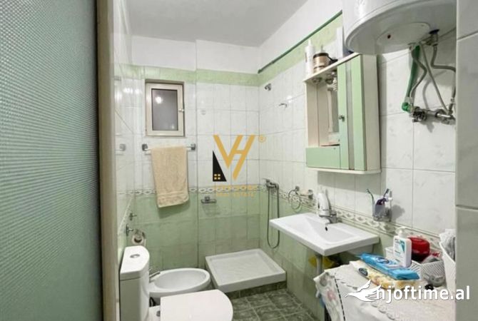 Shtepi ne shitje Apartament ne Tirane, 1+1, Mobilimi E mobiluar, Pagesa 88,000  Euro.
