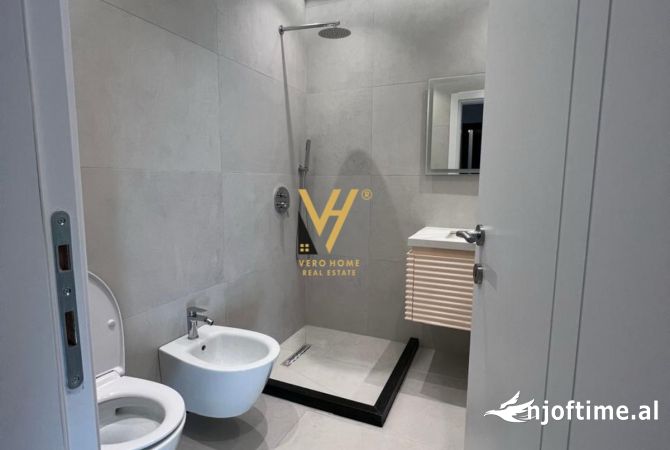 Shtepi ne shitje Apartament ne Tirane, 1+1, Mobilimi E mobiluar, Pagesa 165,000  Euro.