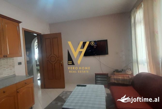 Shtepi ne shitje Shtepi Private ne Tirane, 3+1, Mobilimi E mobiluar, Pagesa 250,000  Euro.