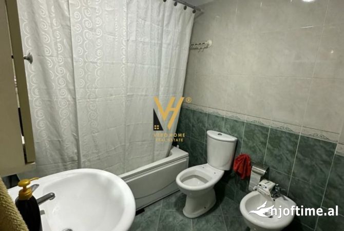 Shtepi ne shitje Apartament ne Tirane, 3+1, Mobilimi E mobiluar, Pagesa 350,000  Euro.