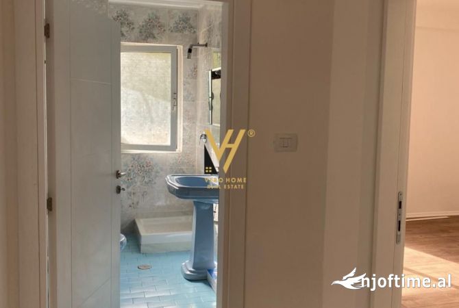 Ambient biznesi me qera 3+1 ne Tirane - 750 Euro