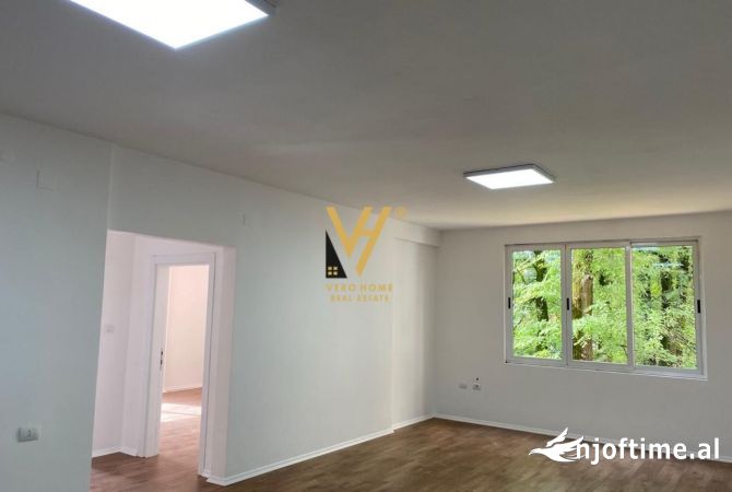 Ambient biznesi me qera 3+1 ne Tirane - 750 Euro