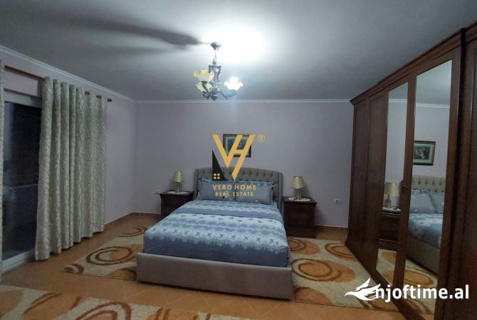 Shtepi me qera Shtepi Private ne Tirane, 3+1, Mobilimi E mobiluar, Pagesa 80,000  Leke.