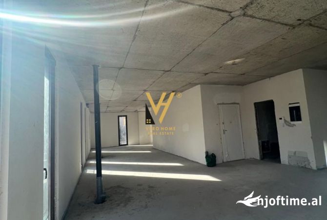 Ambient biznesi me qera 3+1 ne Tirane - 3,100 Euro