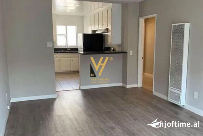 Ambient biznesi me qera 3+1 ne Tirane - 65,000 Leke