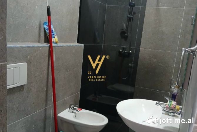 Shtepi me qera Apartament ne Tirane, 1+1, Mobilimi E mobiluar, Pagesa 55,000  Leke.