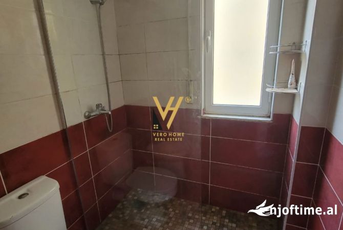 Shtepi me qera Apartament ne Tirane, 2+1, Mobilimi E mobiluar, Pagesa 55,000  Leke.