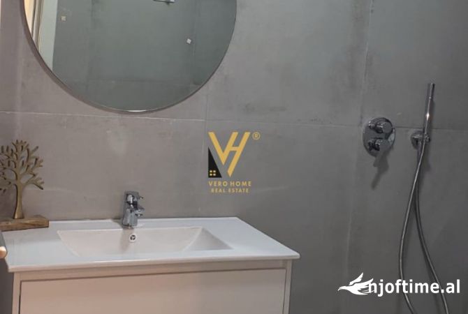 Ambient biznesi me qera 3+1 ne Tirane - 600 Euro