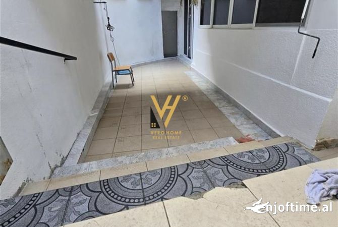 Ambient biznesi me qera 3+1 ne Tirane - 600 Euro