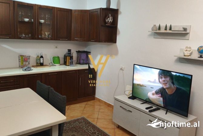 Shtepi me qera 1+1 ne Tirane - 450 Euro