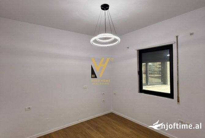 Shtepi ne shitje Apartament ne Tirane, 2+1, Mobilimi Pjeserisht e mobiluar, Pagesa 189,000  Euro.