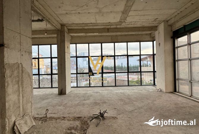 Ambient biznesi me qera 3+1 ne Tirane - 2,000 Euro