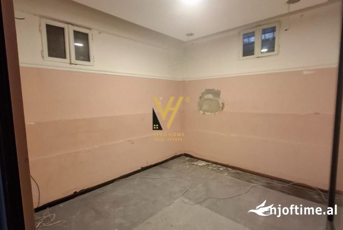 Ambient biznesi me qera 4+1 ne Tirane - 2,000 Euro