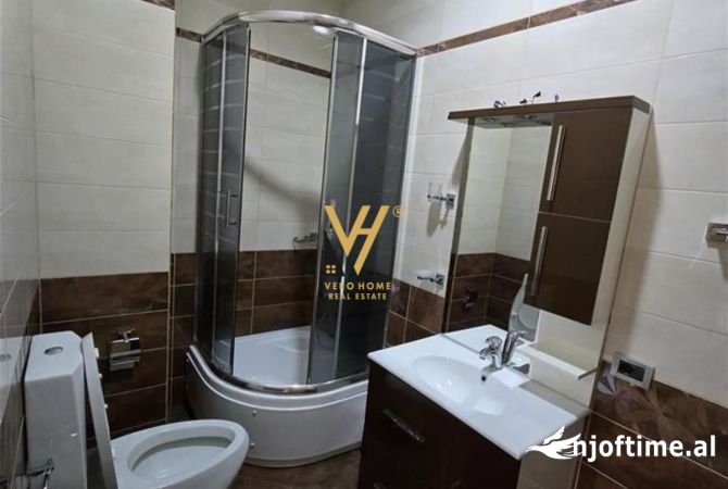 Shtepi me qera Apartament ne Tirane, 2+1, Mobilimi E mobiluar, Pagesa 950  Euro.