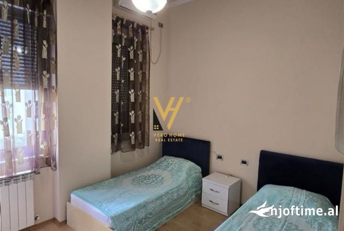 Shtepi me qera Apartament ne Tirane, 2+1, Mobilimi E mobiluar, Pagesa 950  Euro.
